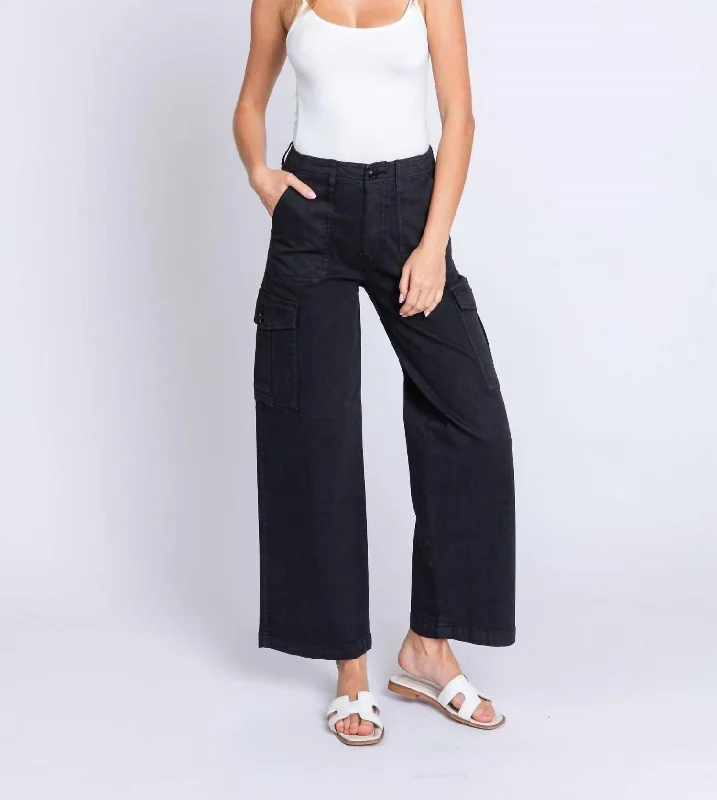 Flowy pants for women in a romantic lookSoft Cargo Pant In Black