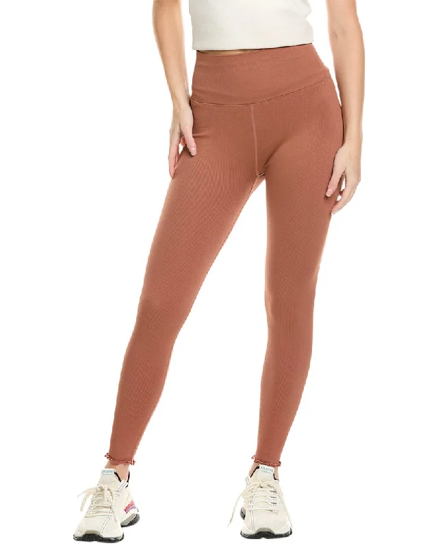 Paisley print pants for women in an exotic styleSpiritual Gangster Love Sculpt Seamless 7/8 Ruffle Legging Paisley print pants for women in an exotic styleSpiritual Gangster Love Sculpt Seamless 7/8 Ruffle Legging
