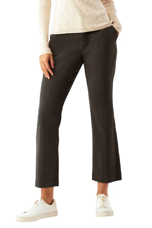 Plaid wide leg dress pants for women in a preppy and formal styleStills Cropped Flare Pant In Black Plaid wide leg dress pants for women in a preppy and formal styleStills Cropped Flare Pant In Black