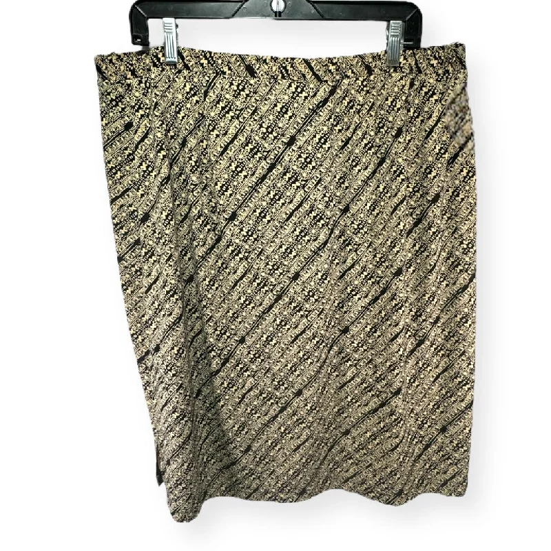 Pencil skirts in a tweed fabric for a textured lookBlack & Gold Skirt Midi Lane Bryant, Size 18 Pencil skirts in a tweed fabric for a textured lookBlack & Gold Skirt Midi Lane Bryant, Size 18