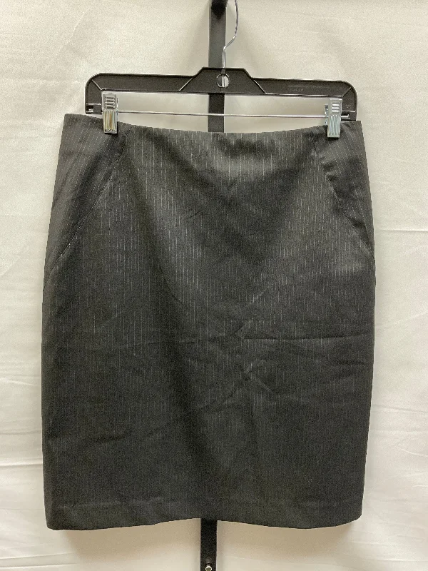 Maxi skirts in lightweight linen for summerBlack Skirt Midi New York And Co, Size 8 Maxi skirts in lightweight linen for summerBlack Skirt Midi New York And Co, Size 8