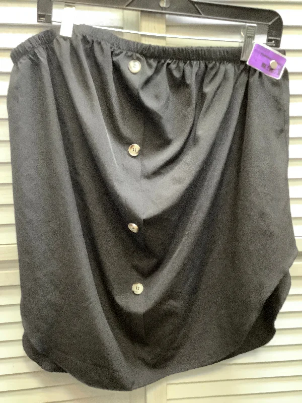 Tiered skirts in a tropical printBlack Skirt Midi Shein, Size Xl