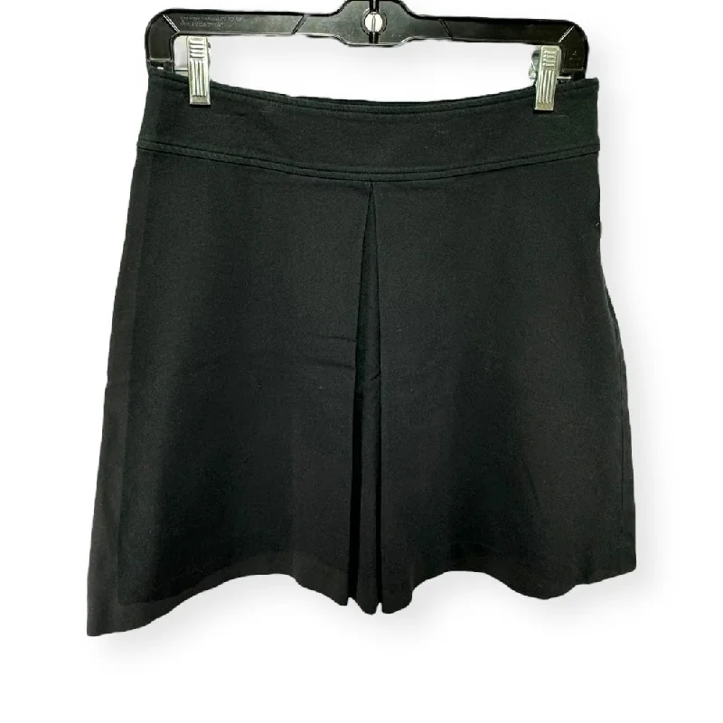 Leather skirts with a fringe detailBlack Skirt Mini & Short Lauren By Ralph Lauren, Size 2 Leather skirts with a fringe detailBlack Skirt Mini & Short Lauren By Ralph Lauren, Size 2