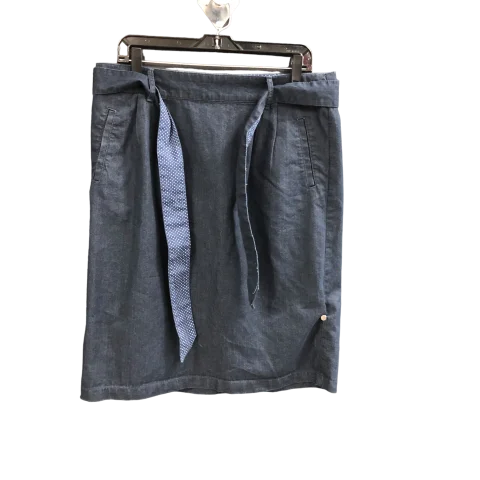 Wrap skirts in a velvet fabric for a luxurious feelBlue Denim Skirt Midi Laura Scott, Size 12 Wrap skirts in a velvet fabric for a luxurious feelBlue Denim Skirt Midi Laura Scott, Size 12