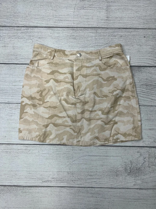 Ruffled skirts in a floral embroideryCamoflauge Skirt Midi Mod, Size L