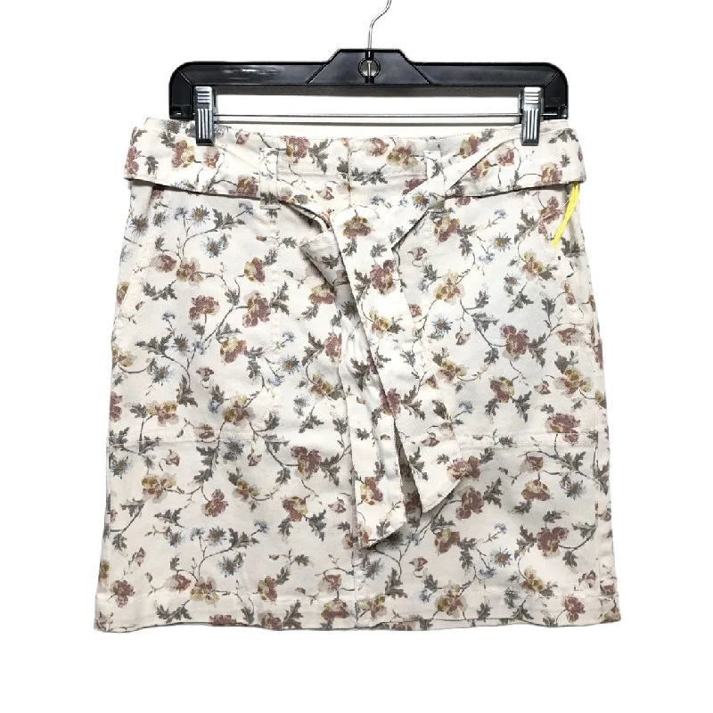 Tiered skirts in a tropical printCream Skirt Mini & Short Cece, Size 4