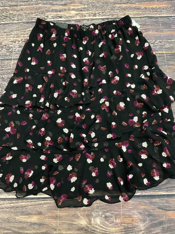 High waisted skirts with a flare from the hipFloral Print Skirt Maxi Banana Republic, Size Xl
