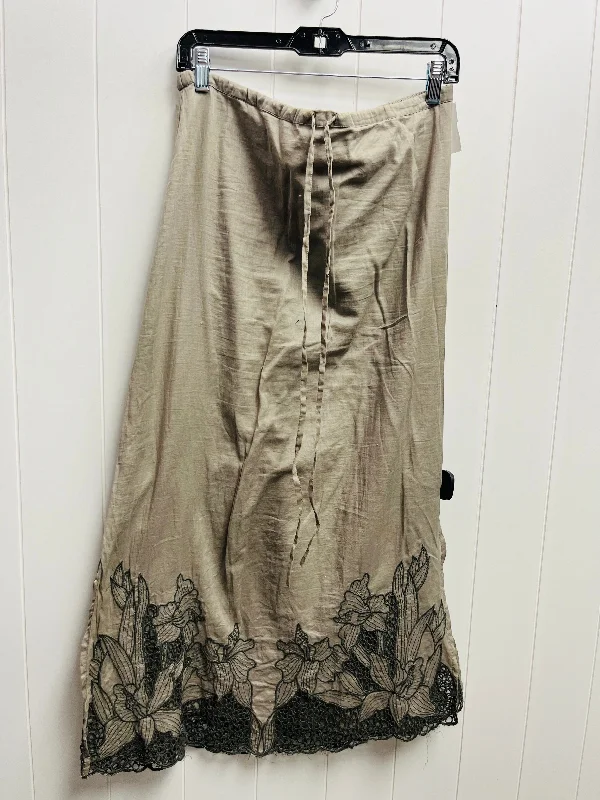 Tiered skirts in an ombre color effectGrey Skirt Maxi Anthropologie, Size M