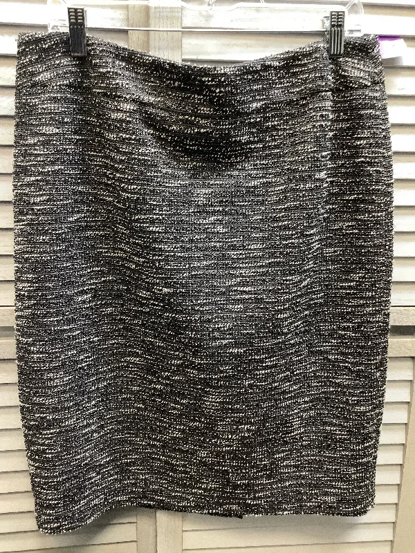 Maxi skirts in a viscose blend for comfortGrey Skirt Midi Nine West, Size 12