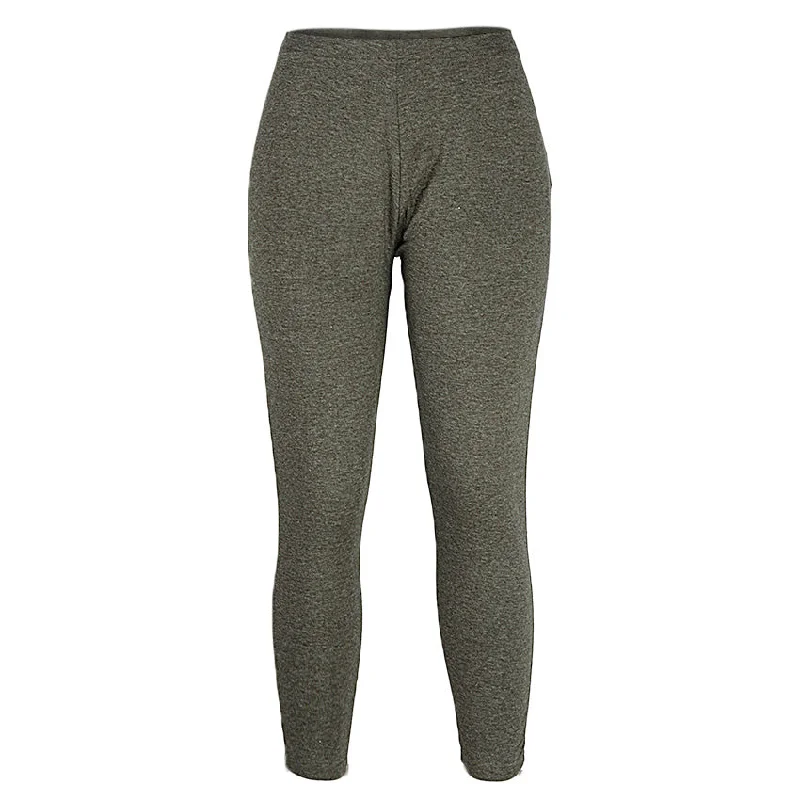 Skirts with a scalloped hem for a delicate touchLeggings