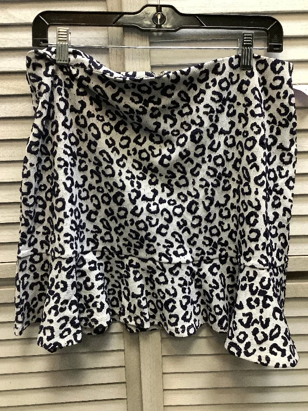 Wrap skirts in a velvet fabric for a luxurious feelLeopard Print Skirt Midi Blue Rain, Size L Wrap skirts in a velvet fabric for a luxurious feelLeopard Print Skirt Midi Blue Rain, Size L