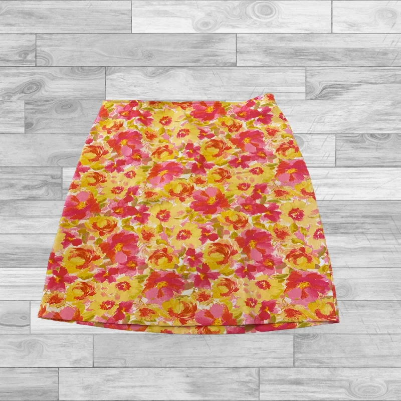 Denim skirts with a scalloped pocket edgeMulti-colored Skirt Mini & Short Old Navy, Size M Denim skirts with a scalloped pocket edgeMulti-colored Skirt Mini & Short Old Navy, Size M