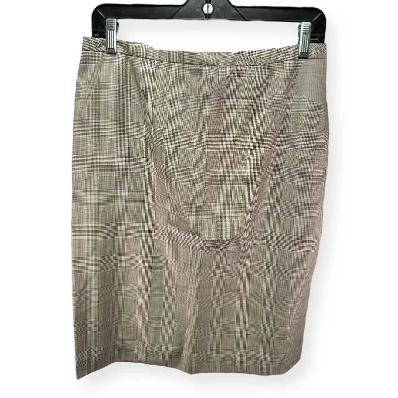 Skirts with a hidden side pocketPlaid Pattern Skirt Mini & Short Brooks Brothers, Size 6 Skirts with a hidden side pocketPlaid Pattern Skirt Mini & Short Brooks Brothers, Size 6