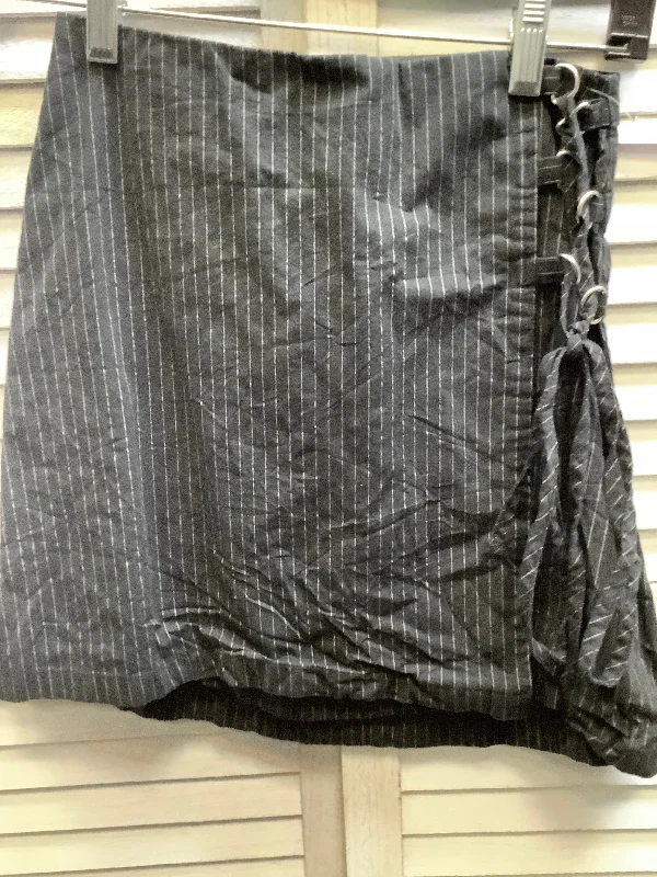 Sequined mini skirts for a clubbing outfitStriped Pattern Skirt Mini & Short Wild Fable, Size M Sequined mini skirts for a clubbing outfitStriped Pattern Skirt Mini & Short Wild Fable, Size M