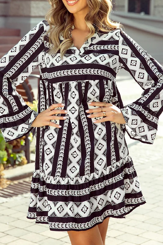 Retro Polka - Dot Maxi Dresses for a Nostalgic FeelGeometric Long Sleeve Mini Dress Retro Polka - Dot Maxi Dresses for a Nostalgic FeelGeometric Long Sleeve Mini Dress