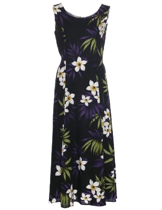 Fresh Green Maxi Dresses for a Natural VibeMaxi Hawaiian Dress Plumeria Rain