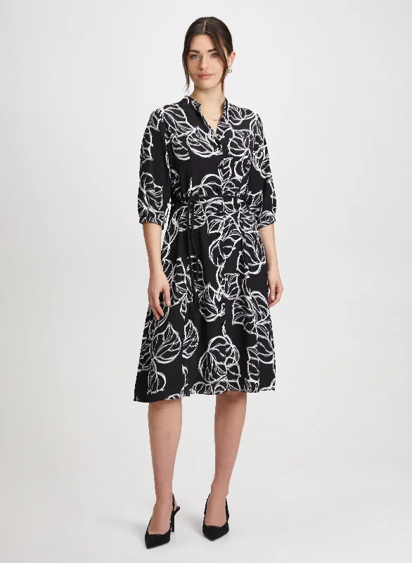 Maxi Dresses with Tropical Floral Prints for a Beachy LookPalm Sketch Print Dress