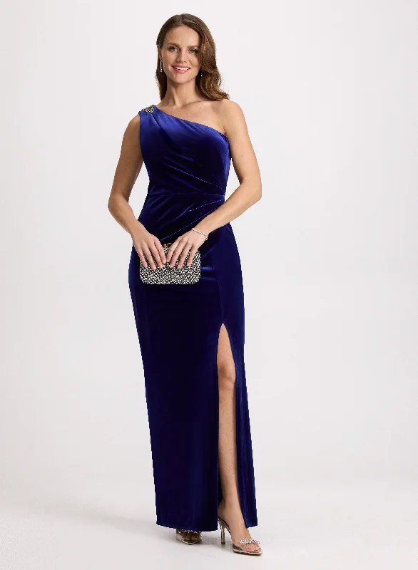 Fresh Green Maxi Dresses for a Natural VibeRuched Waist Velvet Dress