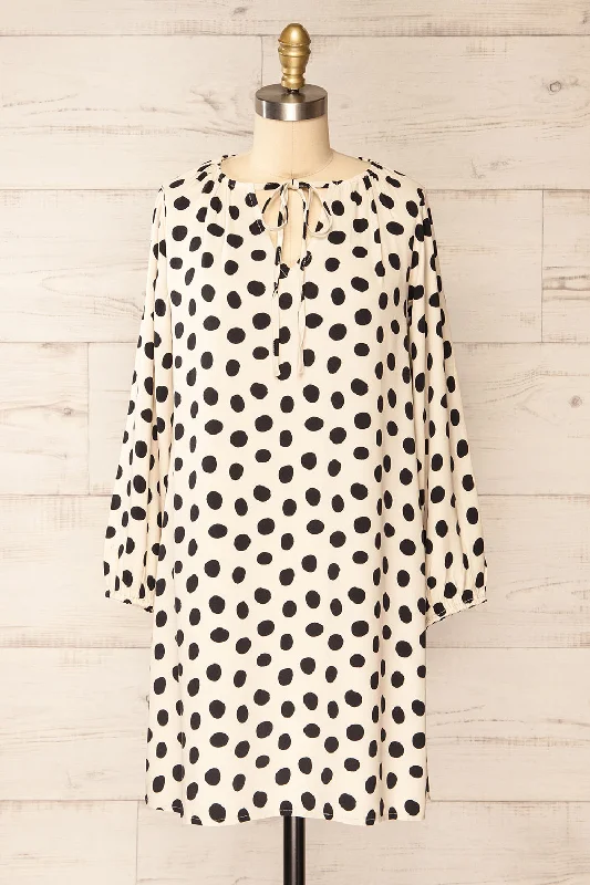 Retro Polka - Dot Maxi Dresses for a Nostalgic FeelSaitama | Short Dress w/ Polka Dots Retro Polka - Dot Maxi Dresses for a Nostalgic FeelSaitama | Short Dress w/ Polka Dots