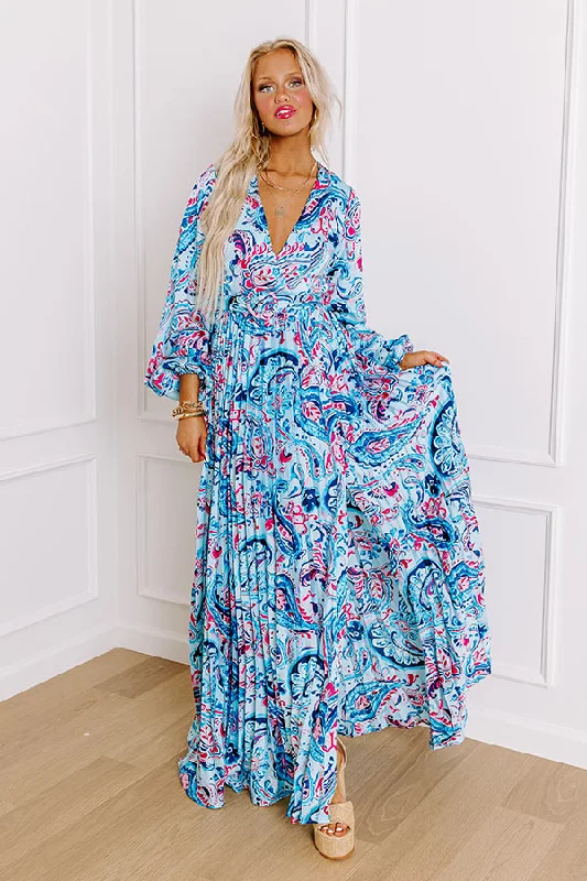 Maxi Dresses with Cross - Over Necklines for a Stylish LookUnder The Tucson Sun Pleated Maxi Dress in Blue Maxi Dresses with Cross - Over Necklines for a Stylish LookUnder The Tucson Sun Pleated Maxi Dress in Blue