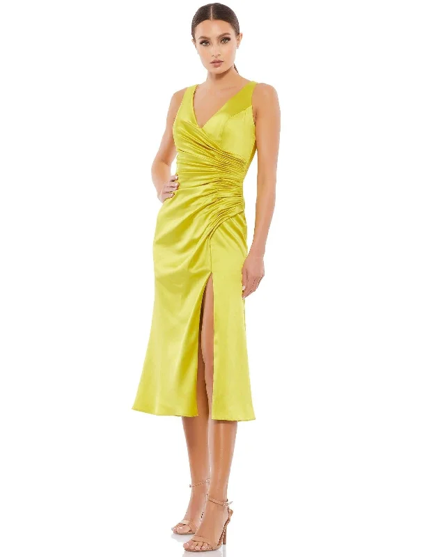 Party Dresses with Embroidered Floral Patterns and Tassel Hem for Ladies' Bohemian and Feminine LookMac Duggal 26625 Short Sleeveless Cocktail Dress Party Dresses with Embroidered Floral Patterns and Tassel Hem for Ladies' Bohemian and Feminine LookMac Duggal 26625 Short Sleeveless Cocktail Dress