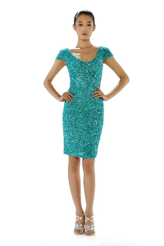 Strapless Party Dresses with Tassel Accents for Ladies' Fun and Flirty LookTheia - Scoop Neckline Sequin Cocktail Dress 882396 Strapless Party Dresses with Tassel Accents for Ladies' Fun and Flirty LookTheia - Scoop Neckline Sequin Cocktail Dress 882396