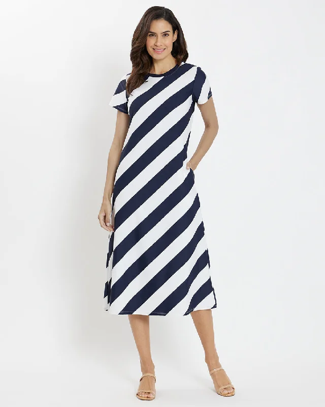 Backless midi dress for a sexy and glamorous appearanceAlexandra Dress - Jude Cloth Backless midi dress for a sexy and glamorous appearanceAlexandra Dress - Jude Cloth