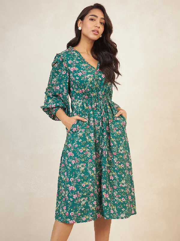 Vintage - inspired 50s midi dress with a classic silhouetteGreen Floral Print Ruffle Detailed Midi Dress Vintage - inspired 50s midi dress with a classic silhouetteGreen Floral Print Ruffle Detailed Midi Dress