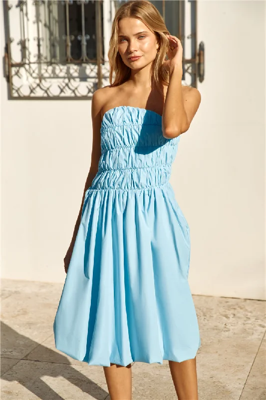 Wrap - style midi dress with a customizable fitPrincess Treatment Bubble Hem Midi Dress Wrap - style midi dress with a customizable fitPrincess Treatment Bubble Hem Midi Dress