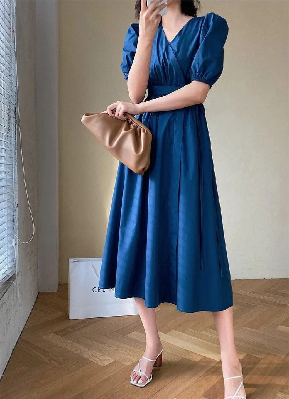 Velvet midi dress for a luxurious and soft feelPuff Sleeve Wrap Midi Dress