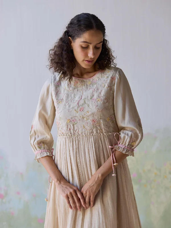 Midi dress for evening events when paired with the right accessoriesSonata Embroidered Dress Midi dress for evening events when paired with the right accessoriesSonata Embroidered Dress