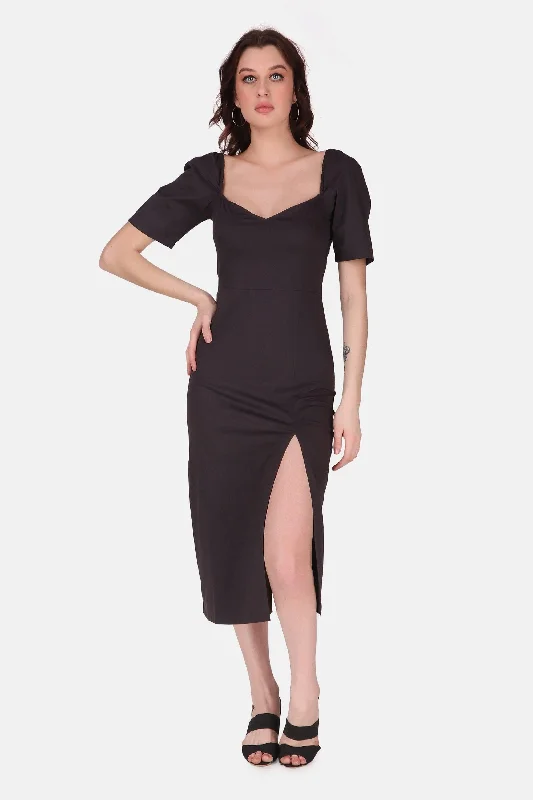 Midi dress for a yoga class with a flexible and breathable fabricSweetheart midi dress- Dark Grey Midi dress for a yoga class with a flexible and breathable fabricSweetheart midi dress- Dark Grey
